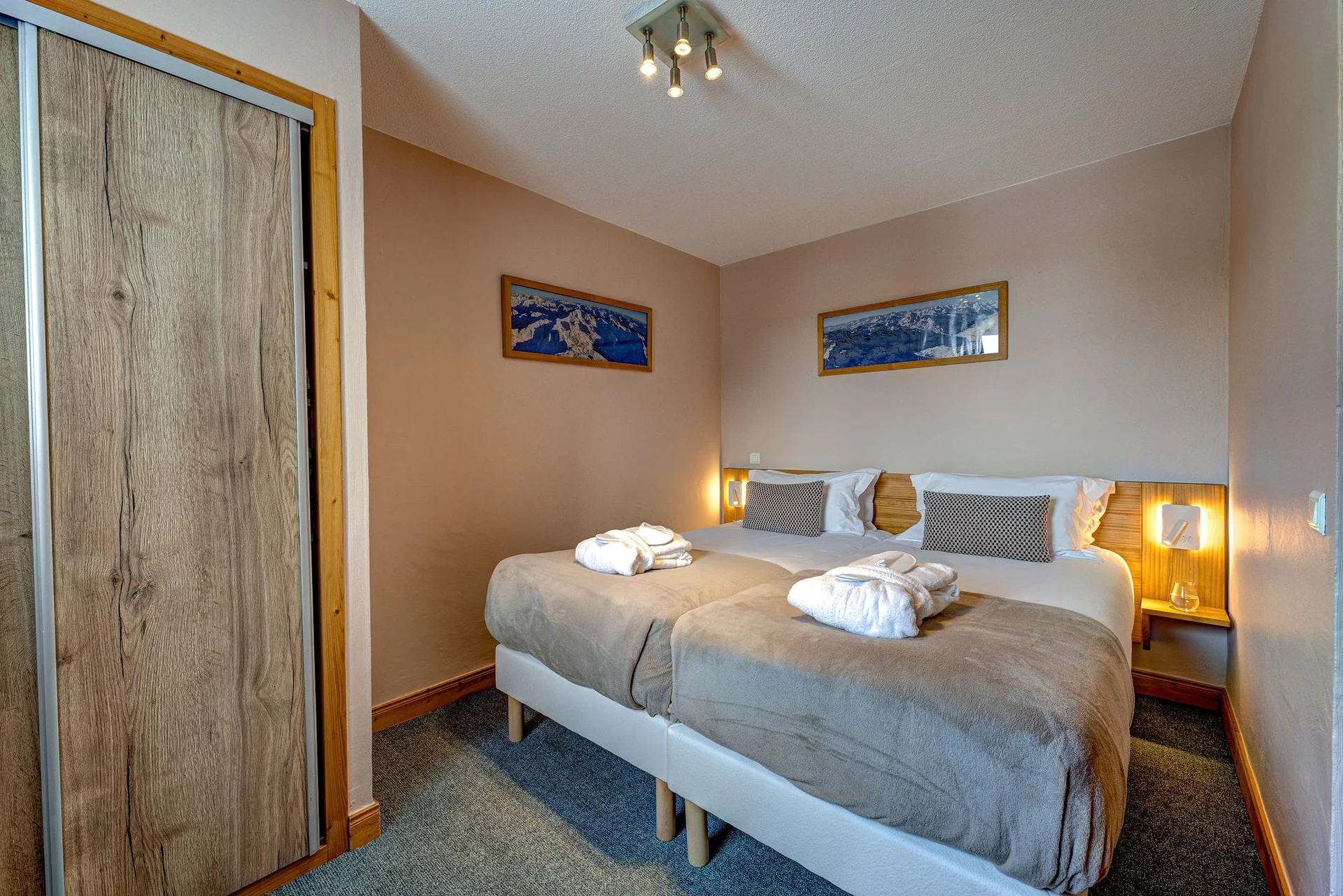 Chalet Pegase, room 4, Val Thorens, ski chalet