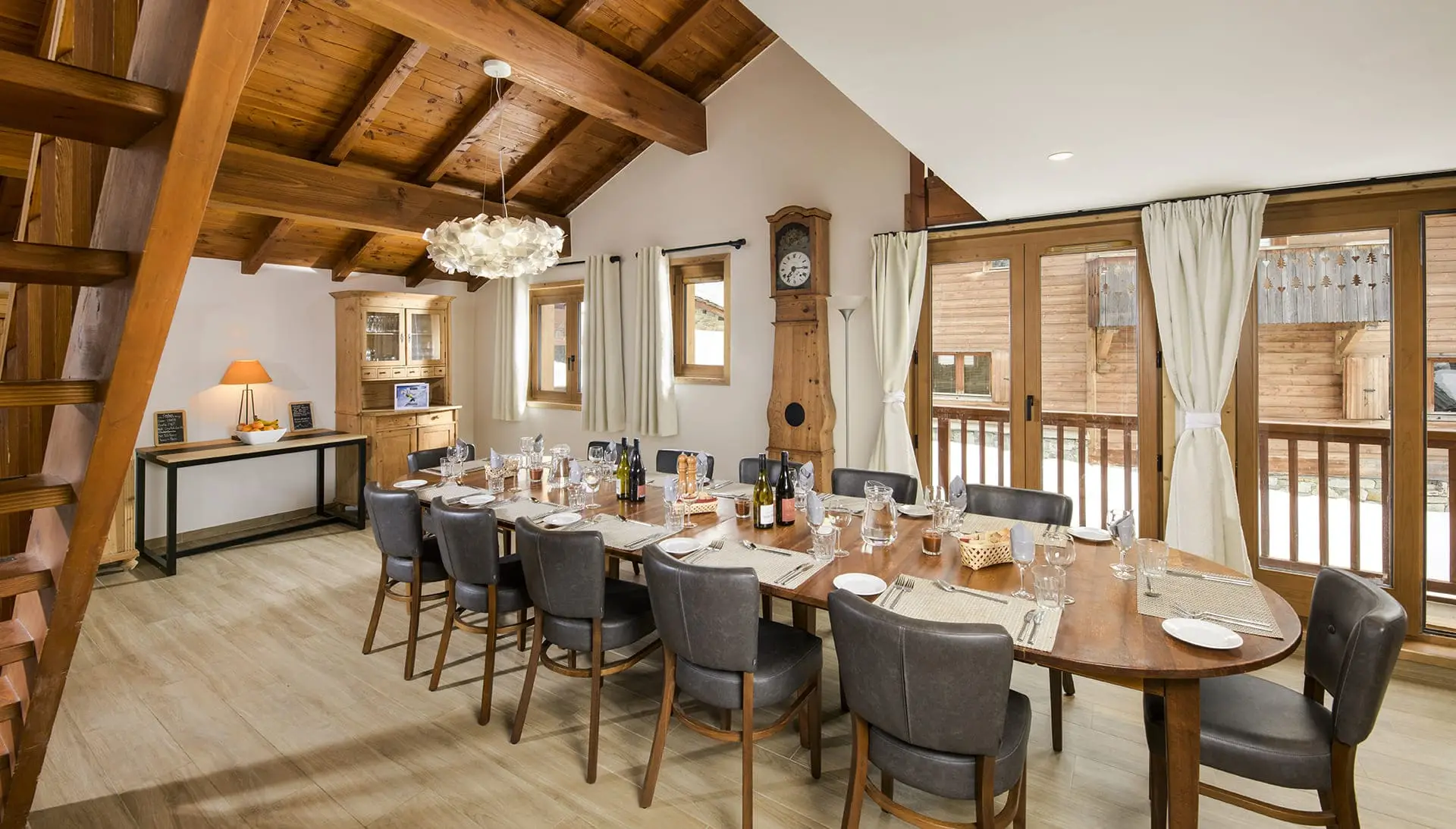 NEW Chalet Lake Lodge