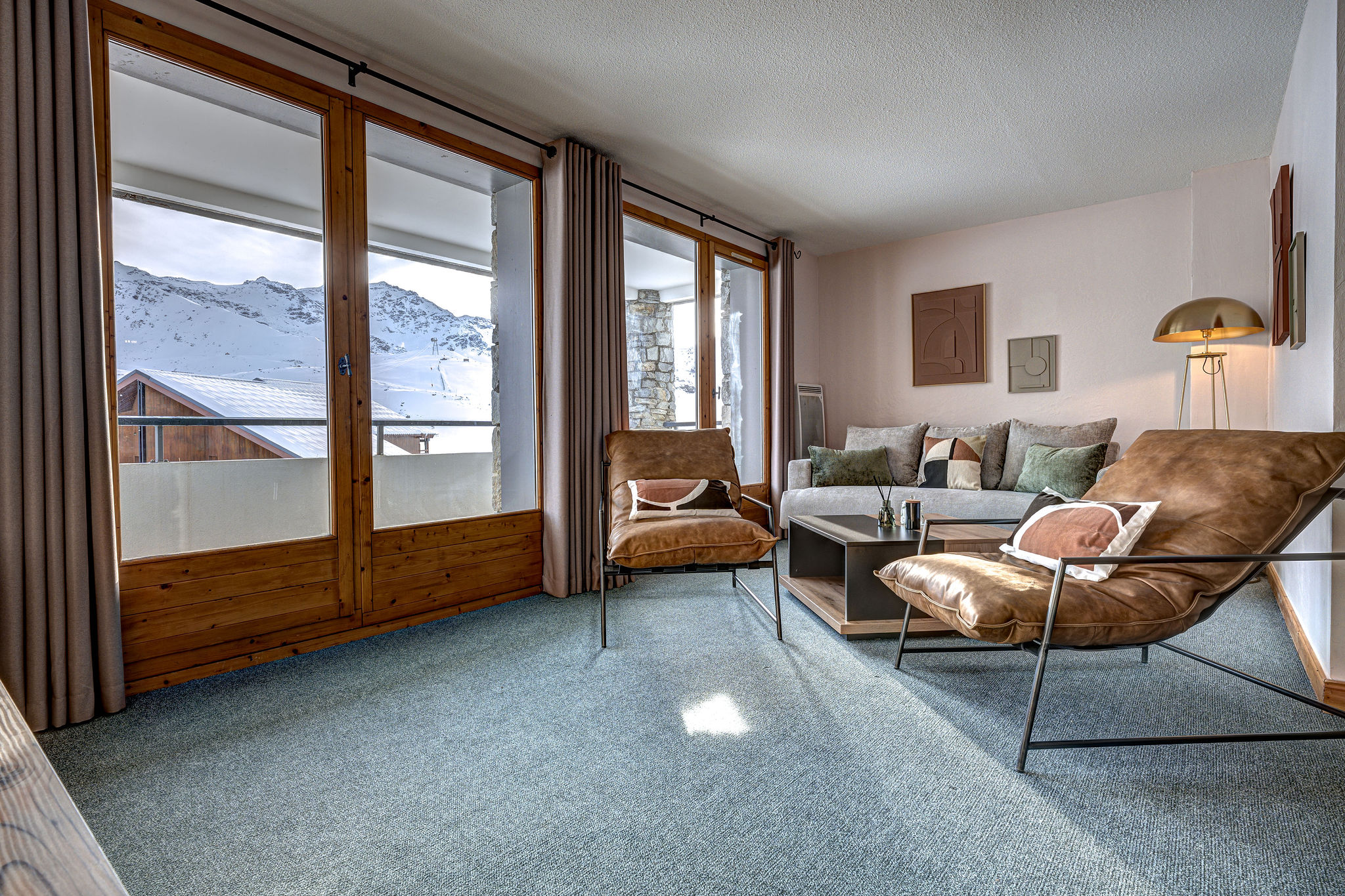 Chalet Orion, Ski Chalets in Val Thorens.